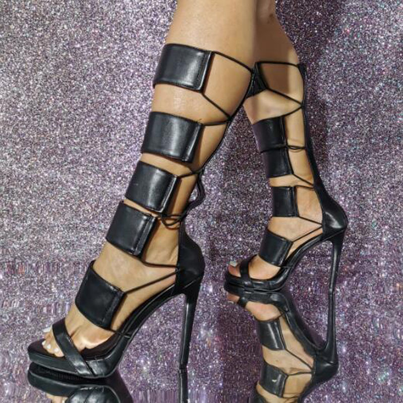Sexy Black Matte Leather Cross – Crossfit Outfit recenzja i cena